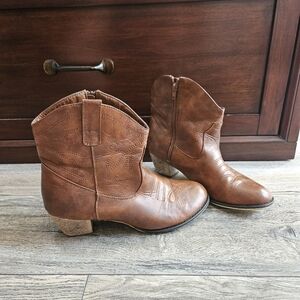Bucco Capensis Ankle Boots Size 10